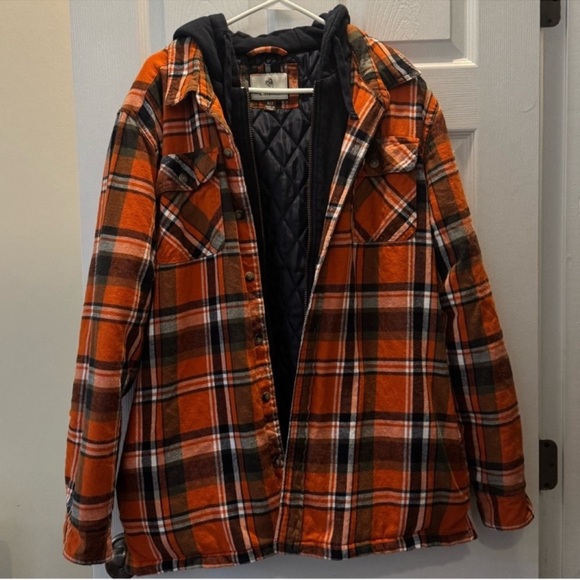 Legendary Whitetails jacket - Picture 1 of 15